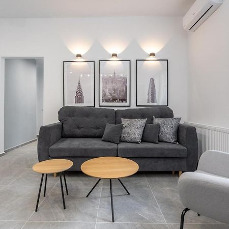 Relax Apartament In Piata Universitatii Bucureşti Eksteriør bilde