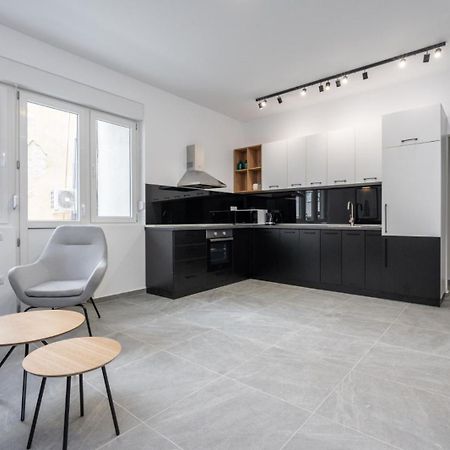 Relax Apartament In Piata Universitatii Bucureşti Eksteriør bilde