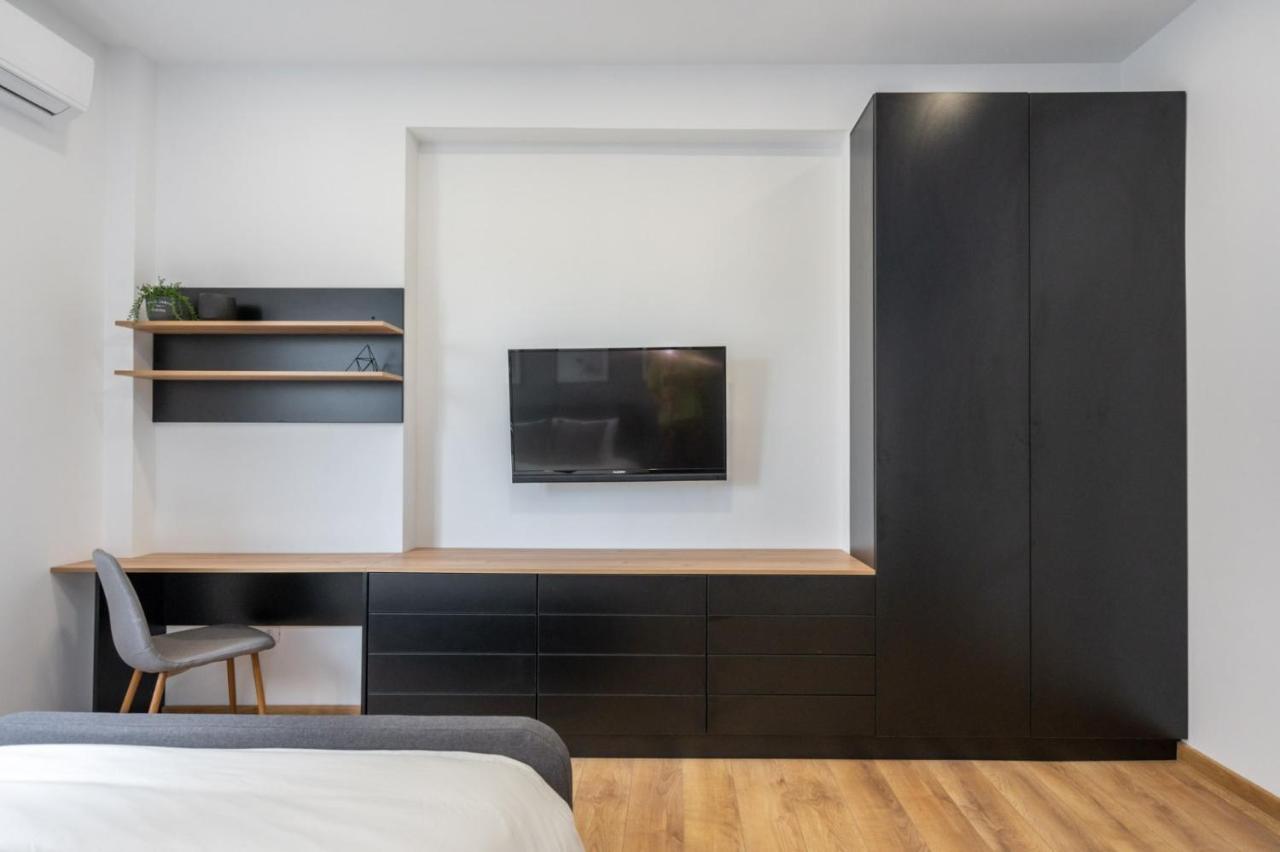 Relax Apartament In Piata Universitatii Bucureşti Eksteriør bilde