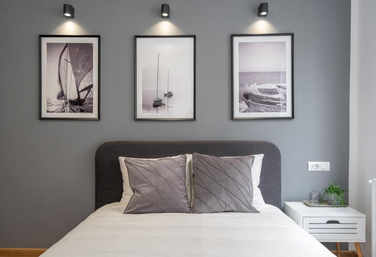 Relax Apartament In Piata Universitatii Bucureşti Eksteriør bilde